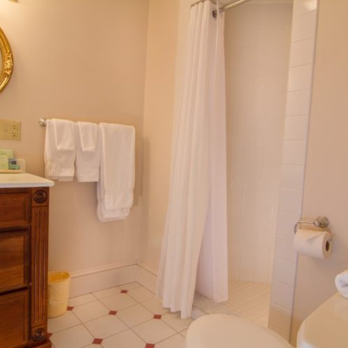 Two Bedroom Apartment Bathroom | Bar Harbor Collection